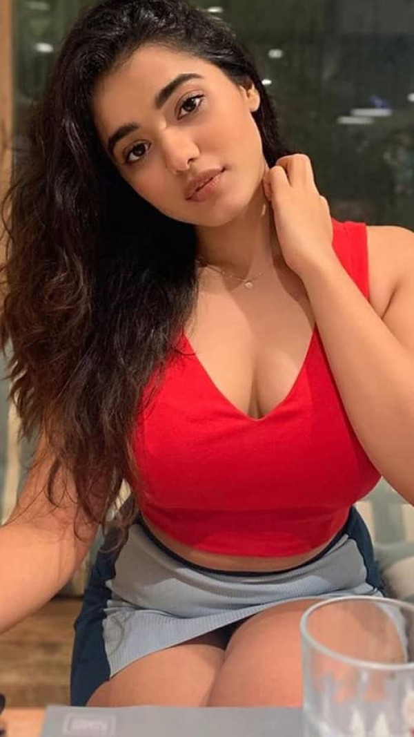 High-profile escorts near The Westin Mumbai Garden City Hotel – Independent models, Air-hostesses & Elite companions – 100% Genuine