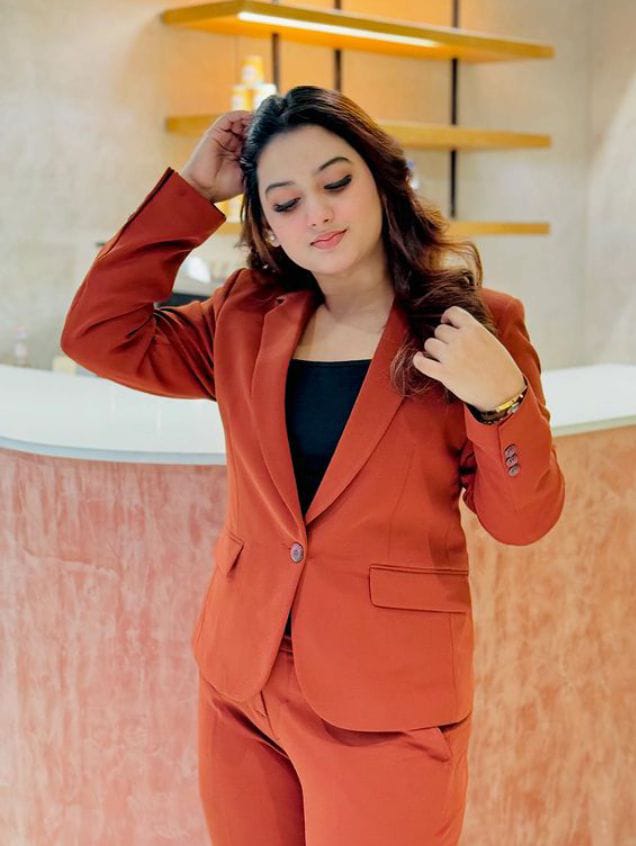 Indian young Escorts girls in Delhi, Delhi Call girls _+91-8130994956