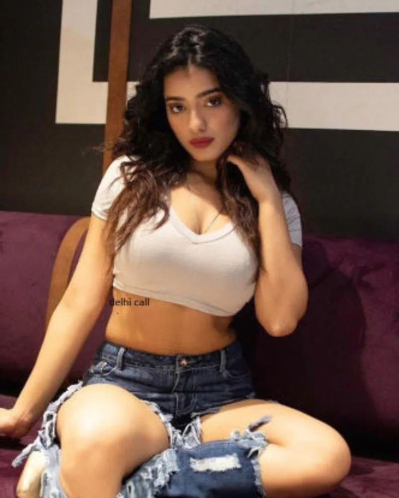 Holi Special VIP Escorts in Worli 2026 | Affordable Worli Call Girls Available in 5-Star Hotels