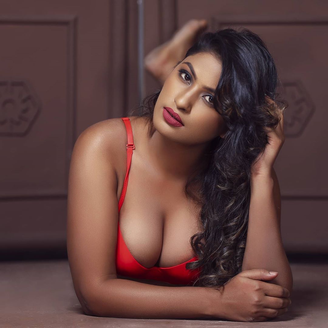 Pune Nightlife Call Girl Services – 24/7 VIP Escorts in Pune